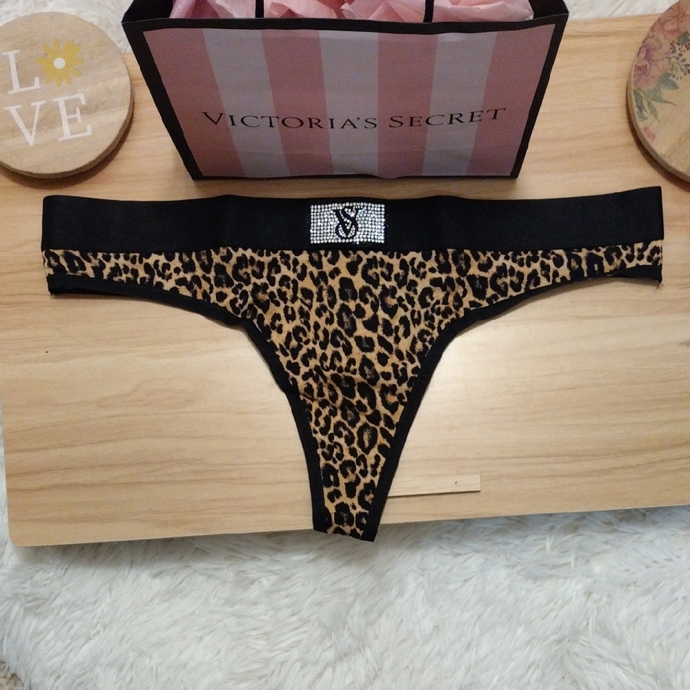 Victoria's Secret Leopard Print Shine Logo Thong Panty 🆕
